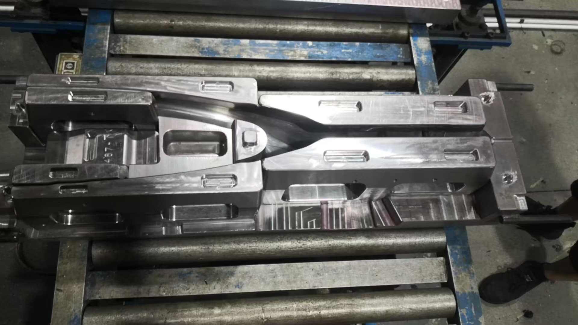 Bacchetta molds