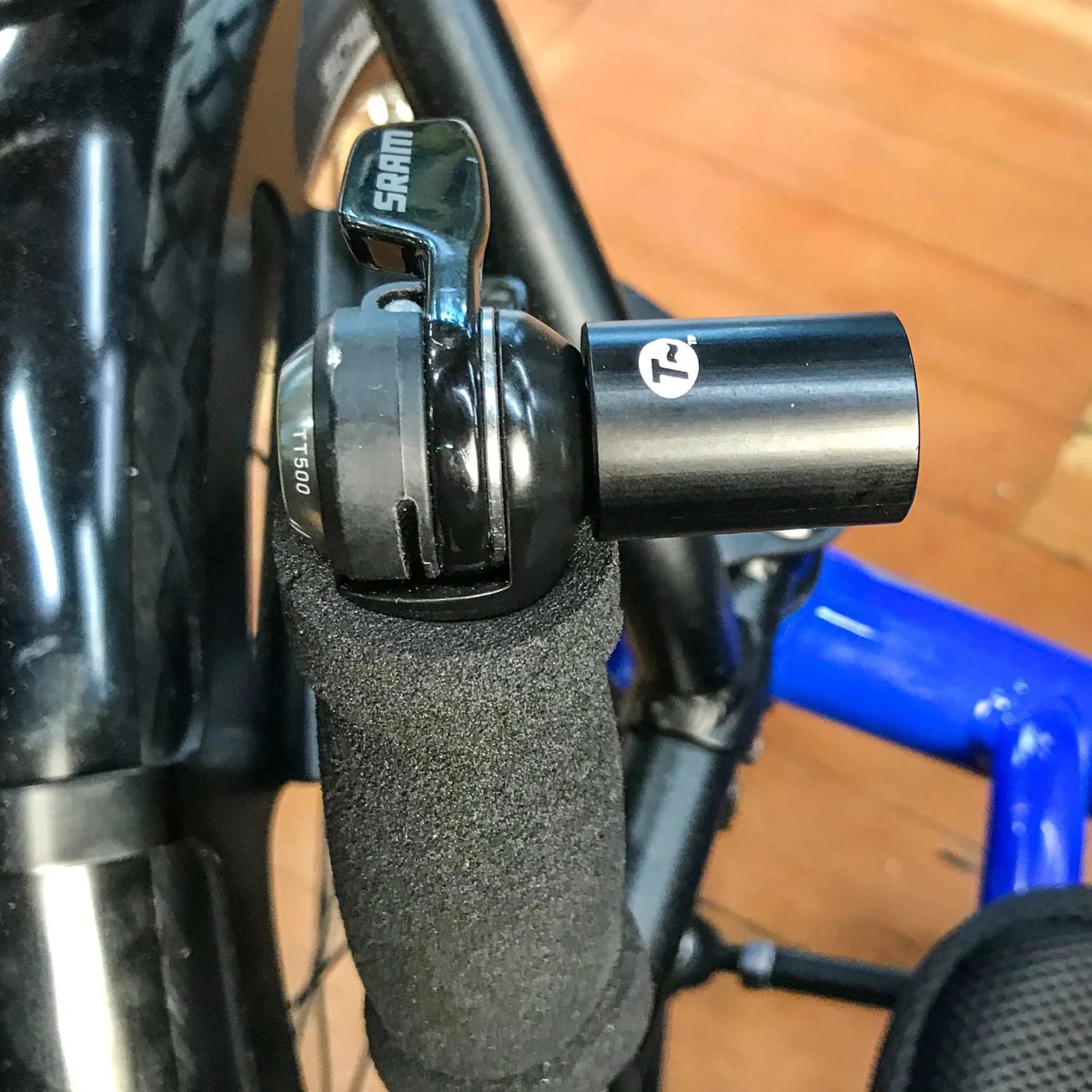 Bar end mount