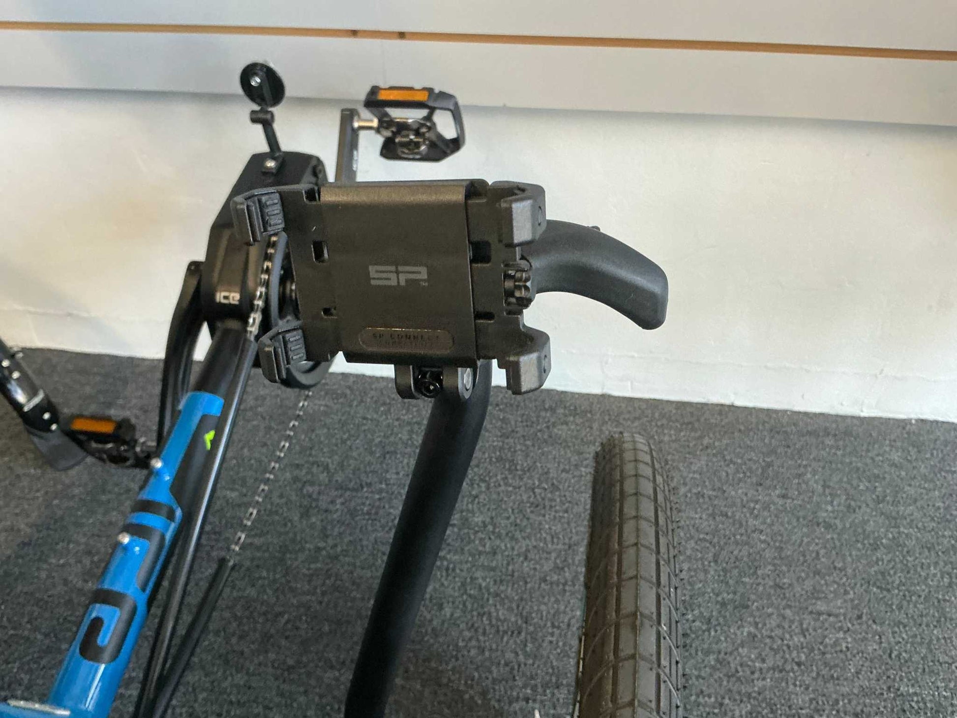 Universal Phone Clamp